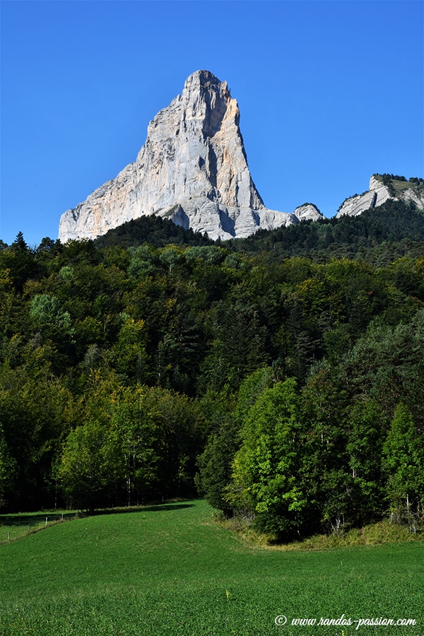 Le Mont Aiguille depuis Trezanne