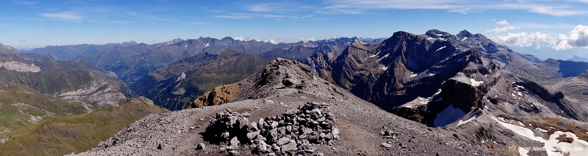 Panorama depuis le sommet du Taillon