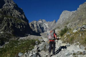 Le départ du sentier du refuge du Glacier Blanc