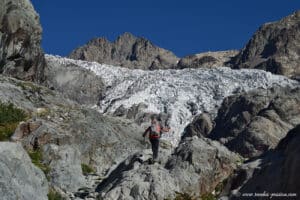 Nous apercevons maintenant la langue terminale du Glacier Blanc. L'endroit est magique !