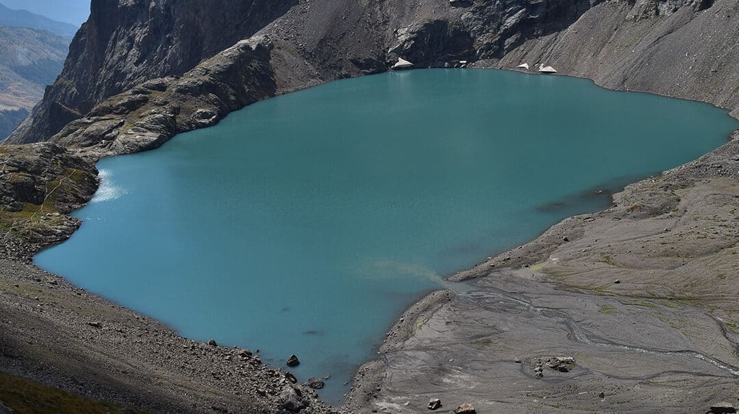 Le lac de L’Eychauda et le col des Grangettes