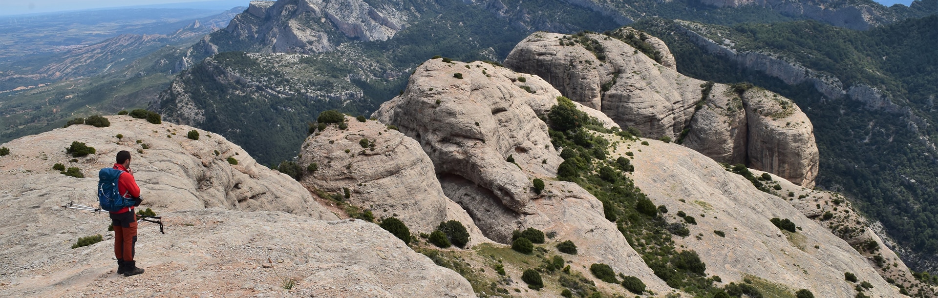 Au sommet des Roques de Benet