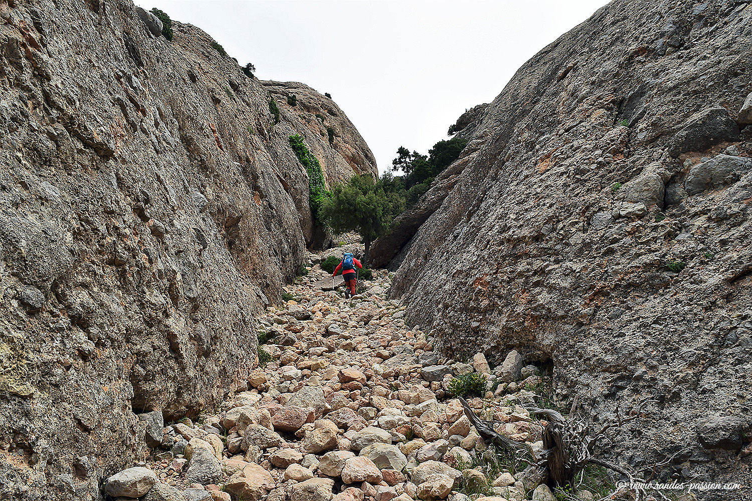 Le passage clé de l'ascension aux Roques de Benet