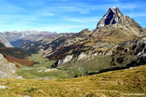 Le plateau de Bious et l'Ossau en automne