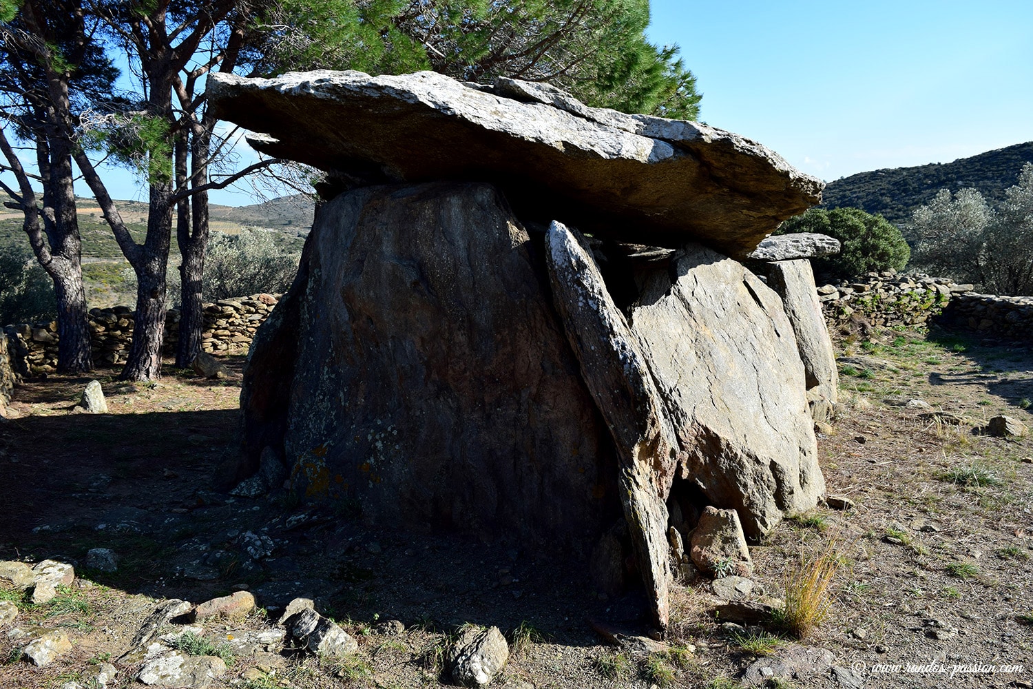 Le dolmen de la Creu d'en Cobertella - Catalogne