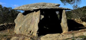 Le dolmen de la Creu d'en Cobertella - Catalogne