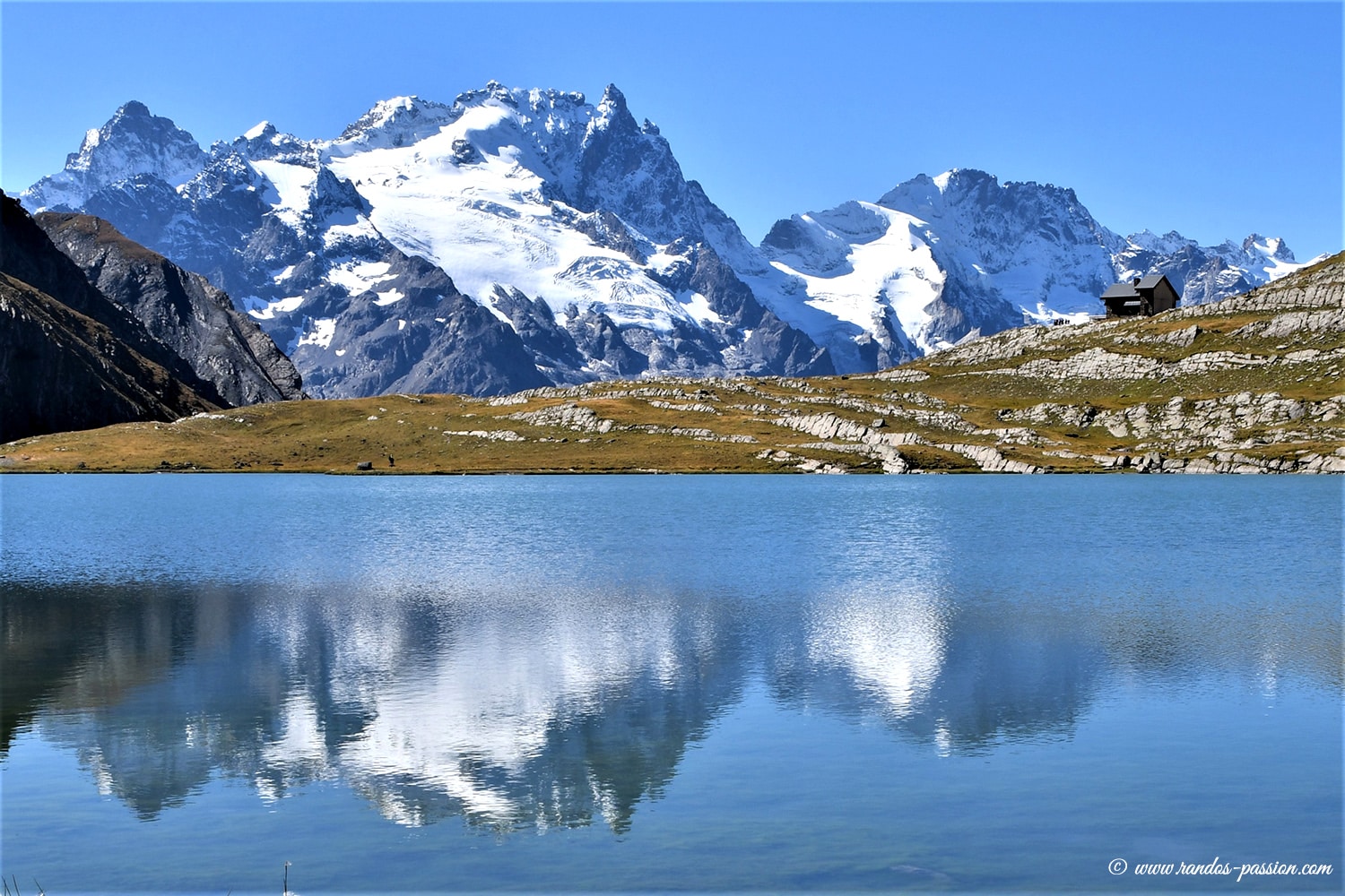 Le lac du Goléon et la Meije - Hautes-Alpes