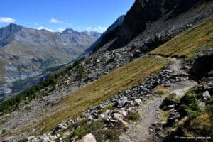 Sur le sentier du lac de Puy Vachier - Massif de la Meije - Hautes-Alpes