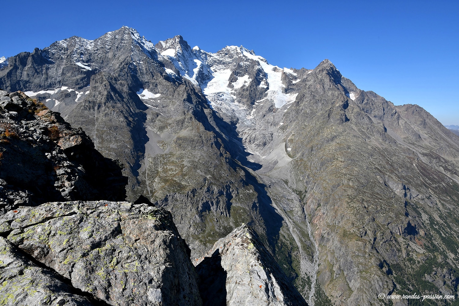 Vue du col de Laurichard - Hautes-Alpes- Massif des Ecrins