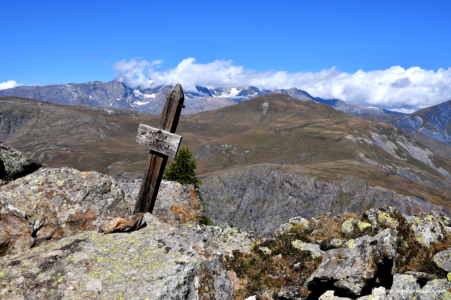 Sur le sentier du lac de Puy Vachier - Massif de la Meije - Hautes-Alpes
