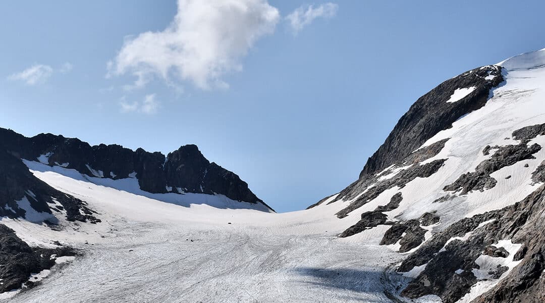 Le Lac Bramant, le Lac Blanc et le pied du glacier de l’Étendard