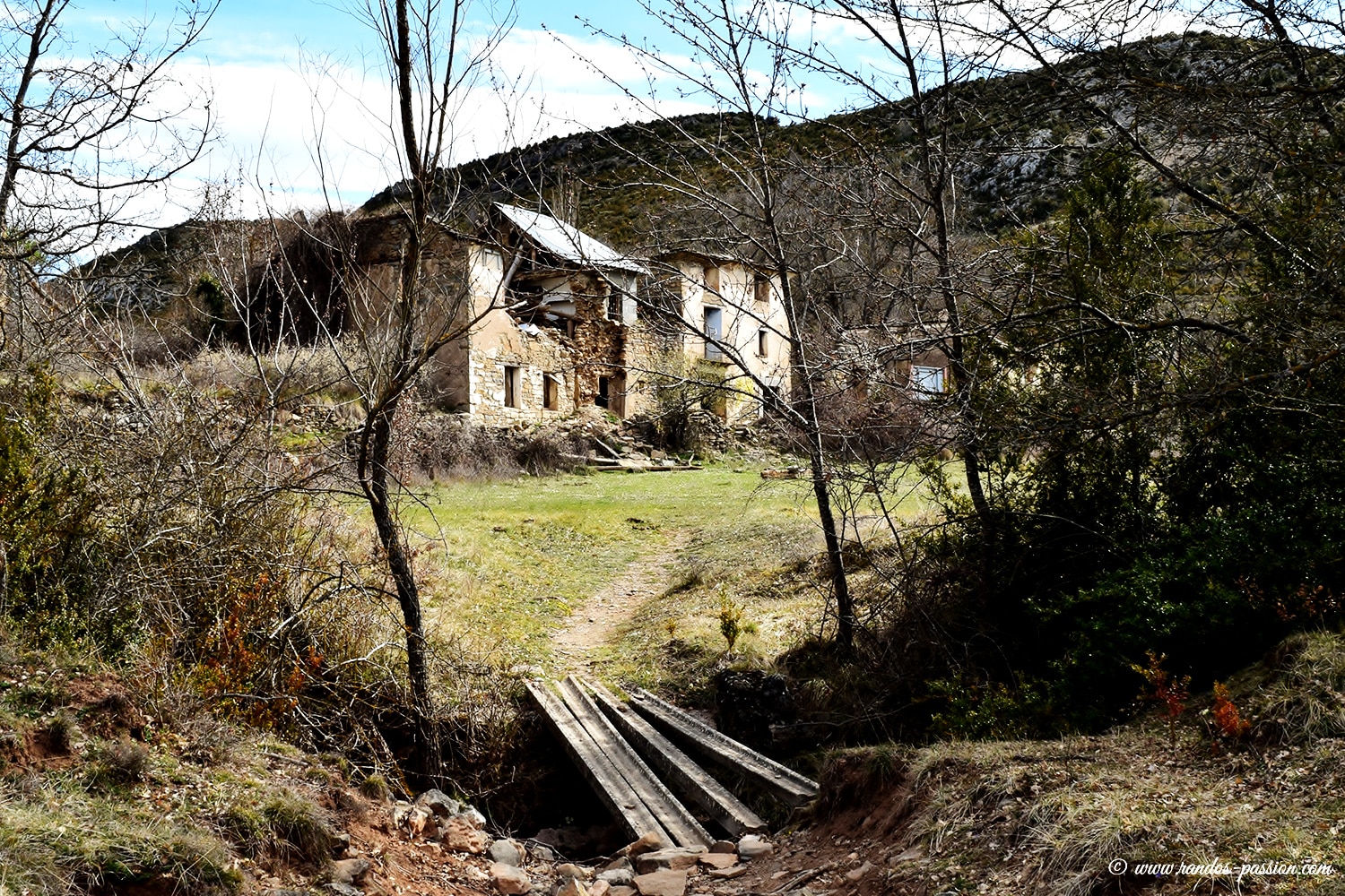Otín - Village abandonné en Sierra de Guara