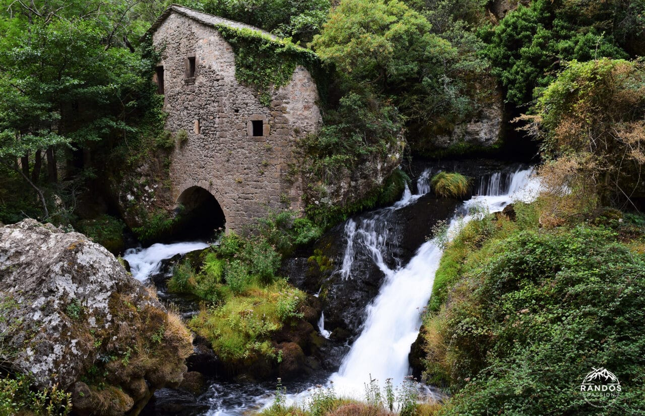 Les moulins de la Foux et la résurgence de la Vis - Randos passion