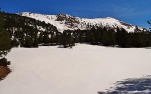 Randonnée à l'Ibon de Plan en raquettes à neige