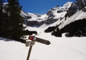 Randonnée à l'Ibon de Plan en raquettes à neige