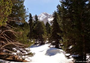 Randonnée à l'Ibon de Plan en raquettes à neige