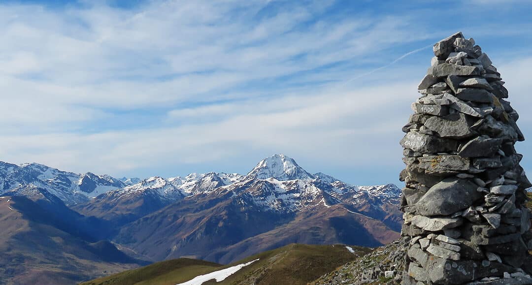 Le Signal de Bassia depuis le col de Oueil Lusent