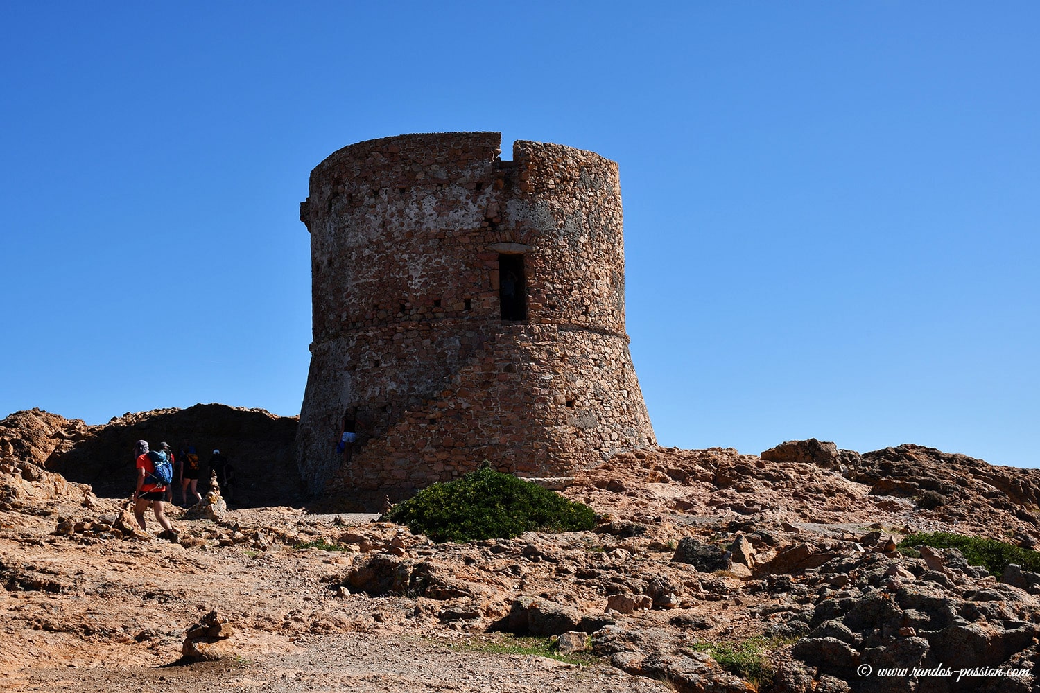La tour du Turghiu au Capo Rosso