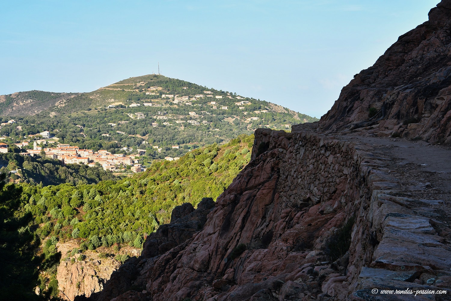 Le sentier des muletiers Calanques de Piana - Corse