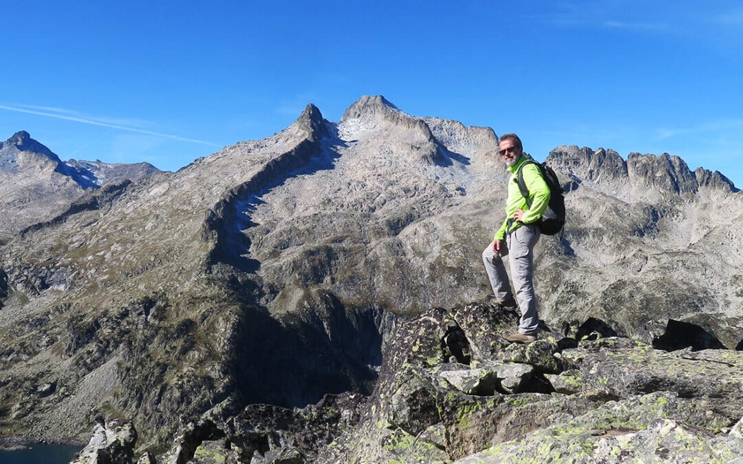 Pic d’Aumar, pic d’Estibère et pic de Péne Nère depuis le lac d’Aubert