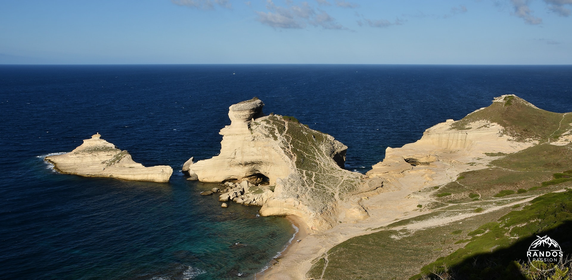 Le cap de Pertusato et l'île Saint-Antoine - Vue depuis le phare de Pertusato