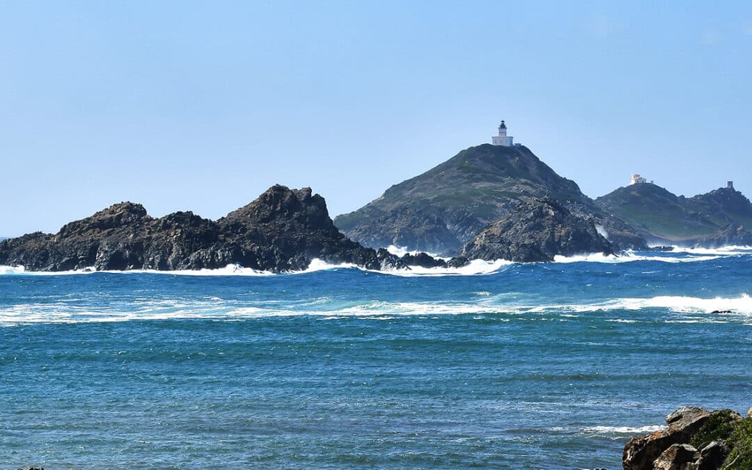 Les îles Sanguinaires et la pointe de la Parata