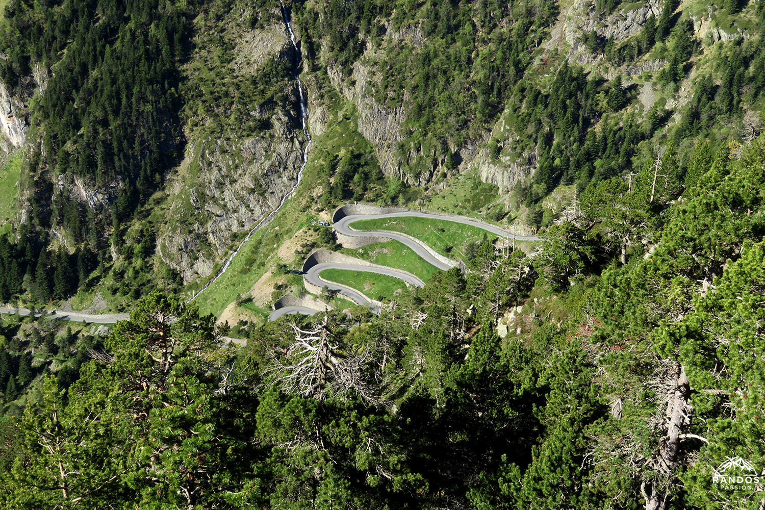 Les lacets des Edelweiss - Massif du Néouvielle Les lacets des Edelweiss - Massif du Néouvielle