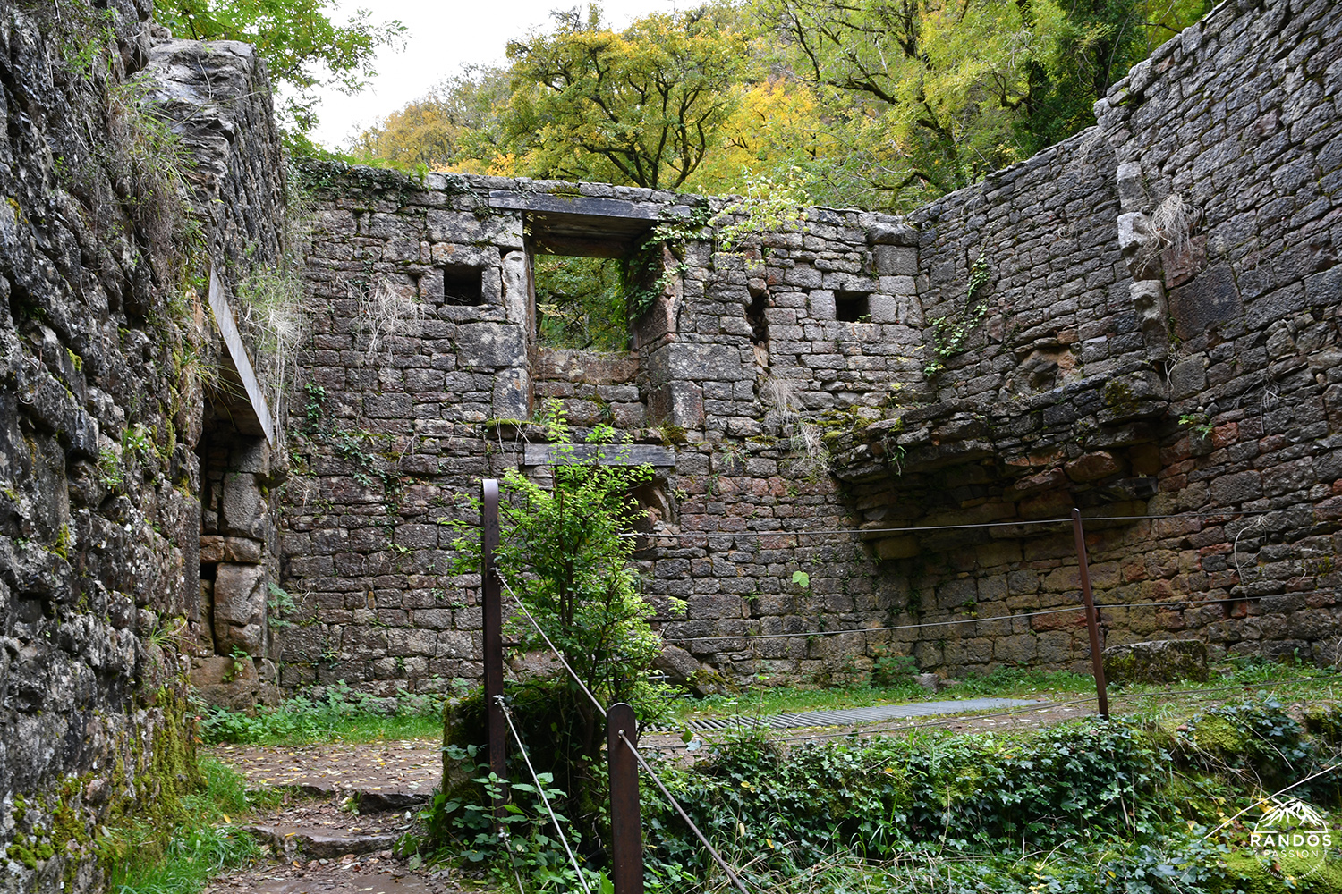 Balade au moulin du Saut dans le Lot Balade au moulin du Saut dans le Lot