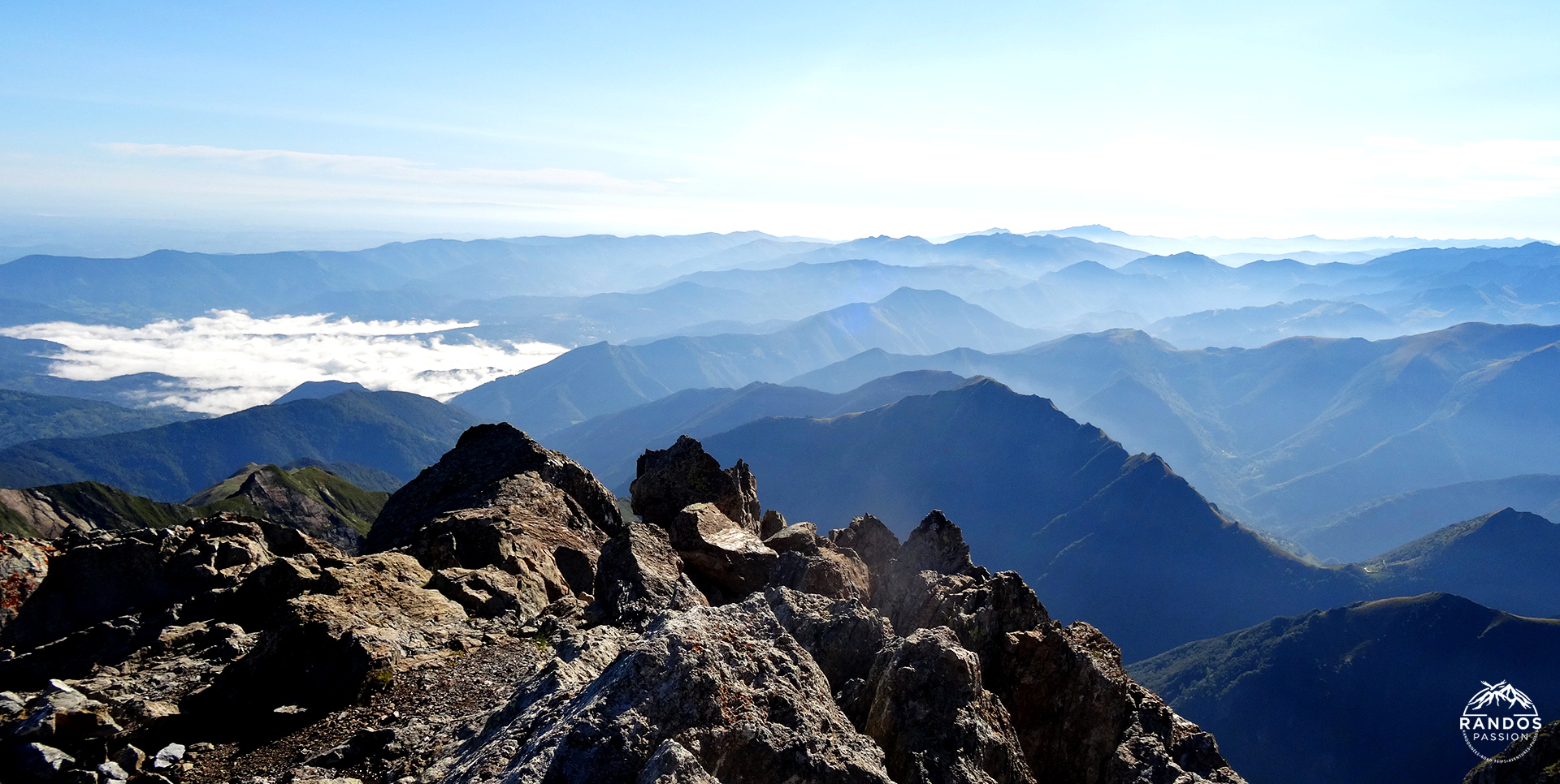 Les montagnes ariégeoises vues depuis le Mont Valier